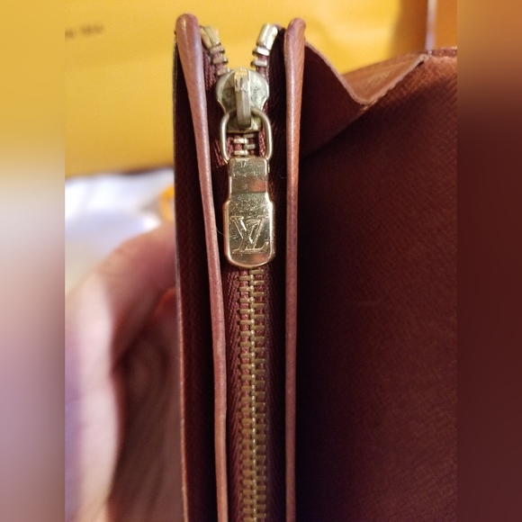 Louis Vuitton Monogram Porte-Monnaie Tresor Wallet - Picture 10 of 17